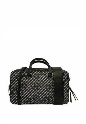 Borsa duffel in bianco e nero con motivo a logo su tutta la superficie, accentuata in pelle, manici superiori doppi e una tracolla staccabile.
