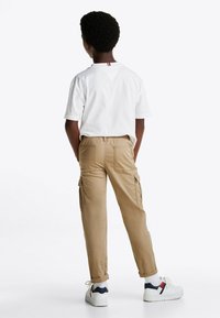Tommy Hilfiger Cargohose - sandalwood