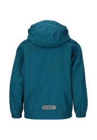 Teal waterdichte jas met een capuchon, elastische manchetten en een gladde textuur. Kenmerkt zich door een zilveren logo op de achterkant en een eenvoudig ontwerp.