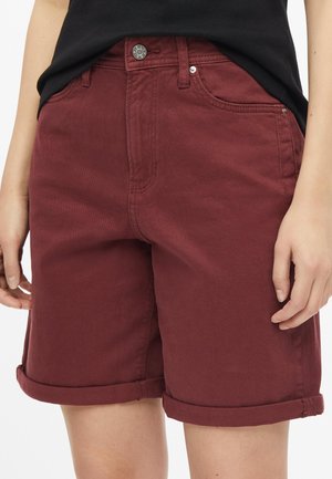 s.Oliver, JEANS-BERMUDA SURI - Jeans Shorts - bordeaux