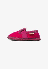 Selected, fuchsia