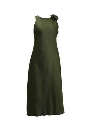 Robe sans manches vert olive avec un corsage ajusté et une jupe évasée, ornée d'une rose en tissu décorative sur l'épaule gauche.