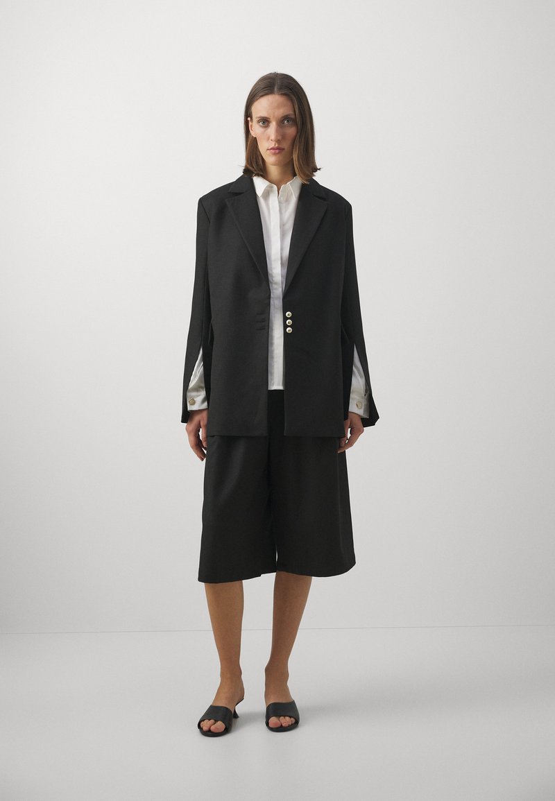 Wool Blazer With Mother Of Pearl Buttons Side Vents Black main image 0