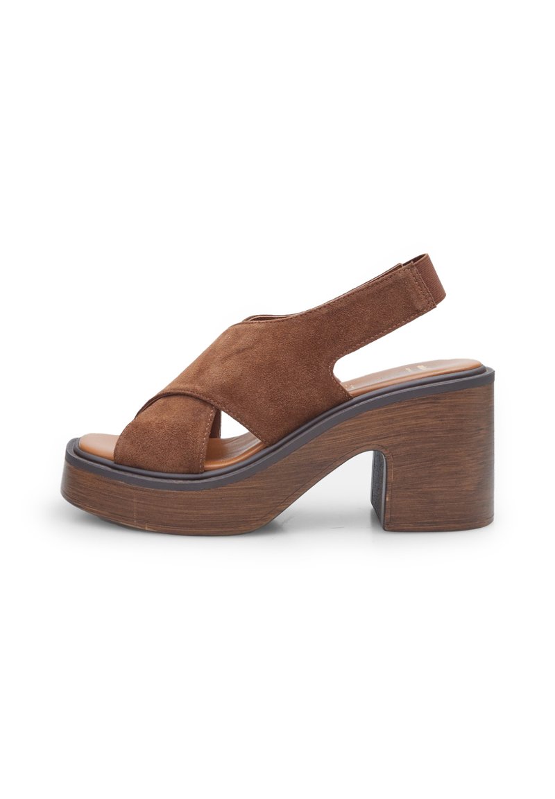 Bata Clogs - marrone