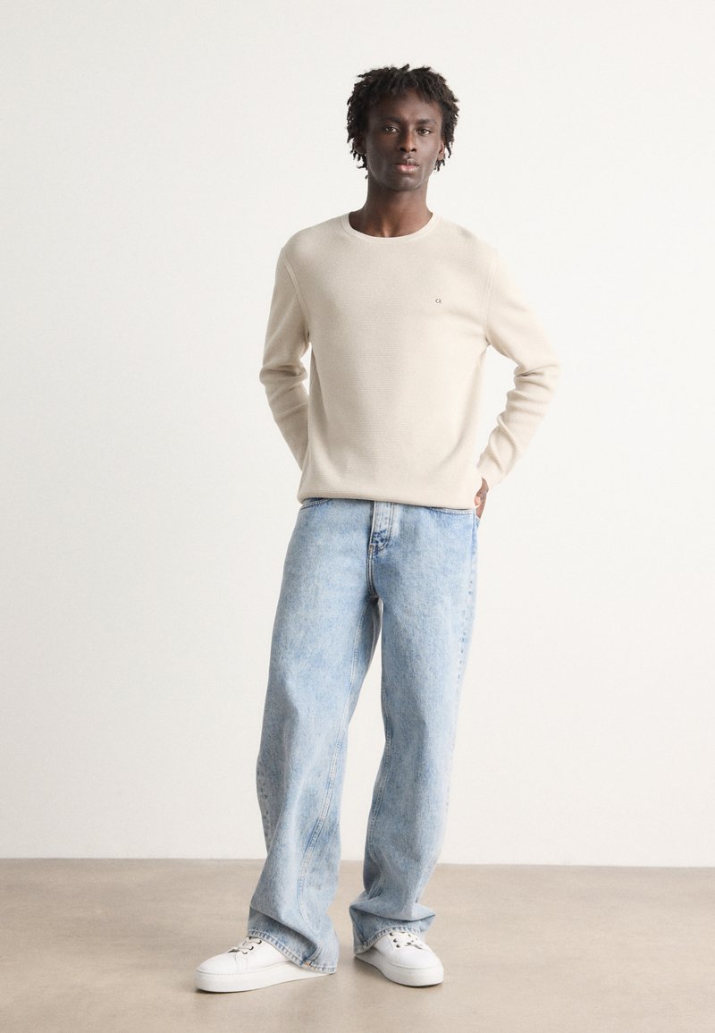 Calvin Klein WAFFLE TEXTURE SWEATER Maglione silver lining