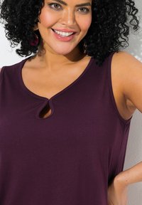 Ulla Popken KEYHOLE CUTOUT SWEETHEART NECKLINE - Top - dark plum