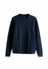 Dunkelblaues Kabelstrickpullover mit langen, gerippten Ärmeln und rundem Ausschnitt, der auf der Vorderseite filigrane geflochtene Muster aufweist.