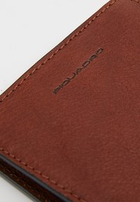 Piquadro SQUARE - Geldbörse - brown