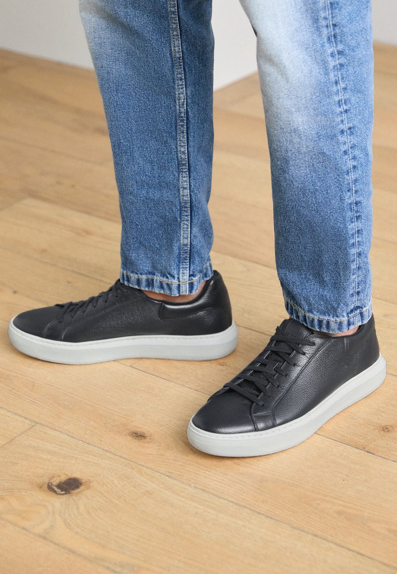 Geox DEIVEN - Trainers - navy/dark blue - Zalando