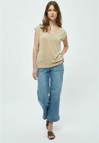 Desires BOB SHORTSLEEVE SHIMMER - Pamata T-krekls - white peony