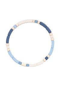 Collar de cuentas que presenta secciones rectangulares y cuadradas en tonos de azul, crema y rubor. Superficie lisa con un patrón consistente.