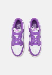 Nike Sportswear DUNK NEXT NATURE - Joggesko - summit white/black raspberry