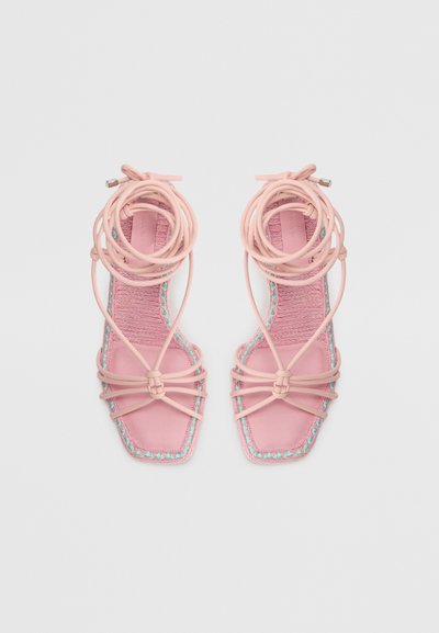 Sophia Webster FLO COPACABANA MID SANDAL - Sandale cu baretă pe gleznă - bonbon pink