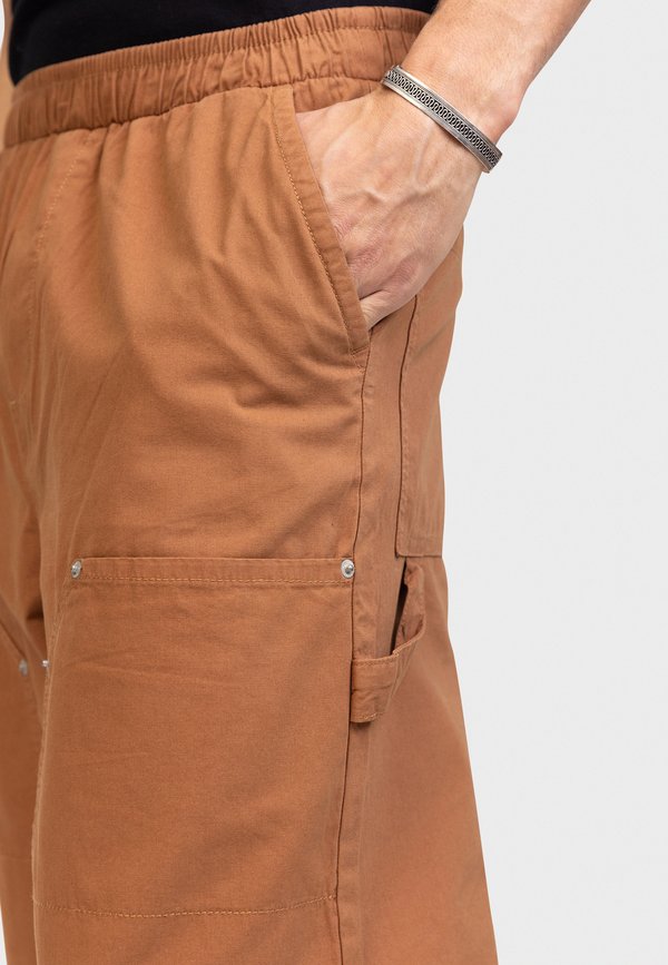 CLARK PANTS COMFORT FIT - Trousers3