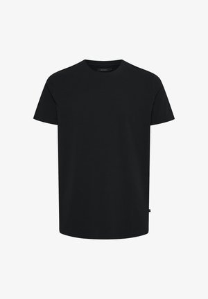 Musta puuvillane T-särk lühikeste varrukatega, ümar kaelus ja sirge ääreline. Omab väikest logot sildil alumisel poolel. Lihtne disain.