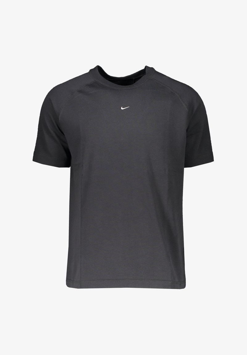 Camiseta de manga corta negra hecha de tela ligera con cuello redondo, que presenta un pequeño logotipo blanco de Nike en el pecho.