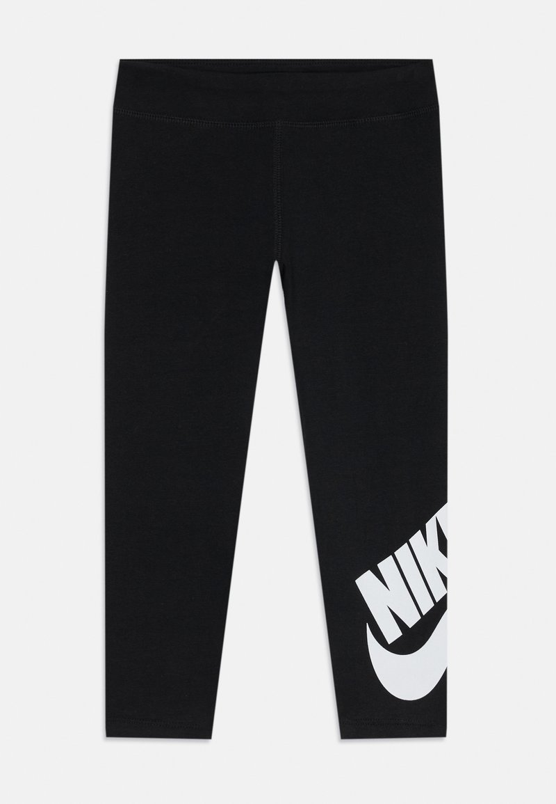 Fekete leggings elasztikus anyagból, nagy fehér Nike logóval a bal oldalon és sima, testhezálló kialakítással.