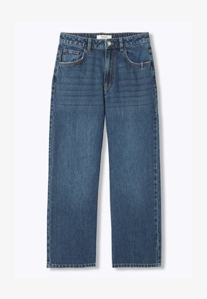 Jean en denim bleu à jambes droites avec cinq poches, fermeture par bouton et glissière, et passants pour ceinture.