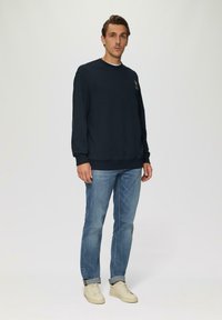 s.Oliver PEANUTS® granatowy