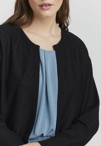 Oxmo OXKike - Strickjacke - black
