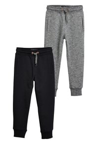 Zwei Paar Jogginghosen: eine einfarbige schwarze mit einem strukturierten Bund und Kordelzug, und eine graue mit einem melierten Muster und ähnlichem Design.