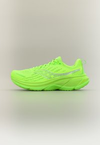 Nevybrané, slime/silver-coloured