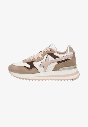 Sneakers featuring a white leather upper, light brown suede accents, pink details, and a textured sole with a zigzag pattern.