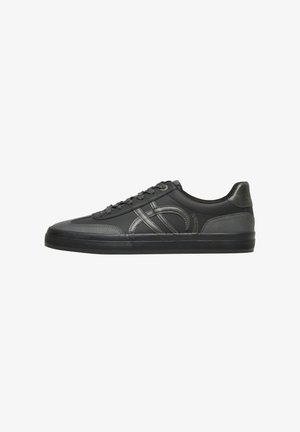 s.Oliver, SNEAKERS - Baskets basses - schwarz