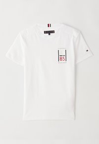 Unselected, white
