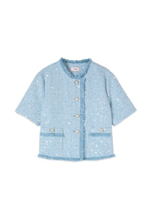 Giacca azzurro chiaro a maniche corte con rifinitura a frange, cinque bottoni frontali, due tasche anteriori e sottili paillettes lucenti su tutta la superficie.