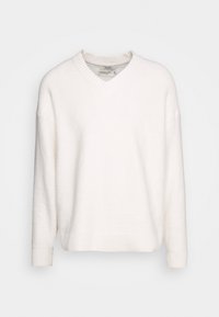 Bílý, lehký svetr s výstřihem do véčka, spadlými rameny a žebrovanými manžetami a lemem. Měkká textura, minimalistický design bez vzorů nebo dekorací.