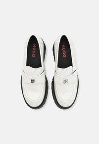 HUGO KRIS LOAFER - Mokasīni - natural
