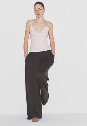 THE SET, REGULAR FIT - STRAIGHT LEG JOGGERS 2 PACK  - Pantalones - new navy blue chocolate brown