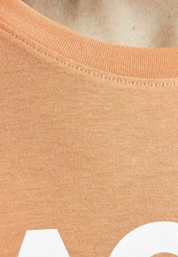 Jack & Jones ECORP LOGO SS O-NECK NOOS - T-shirt basic - shell coral