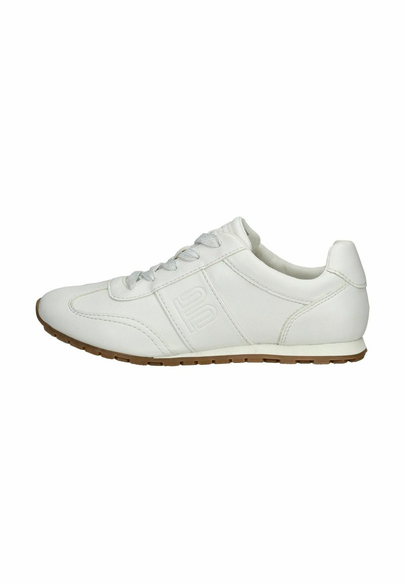 Weiße Leder-Sneaker mit runder Zehenpartie, flacher Sohle und strukturierten Seiten. Verfügt über graue Schnürsenkel und ein geprägtes Logo an der Außenseite.
