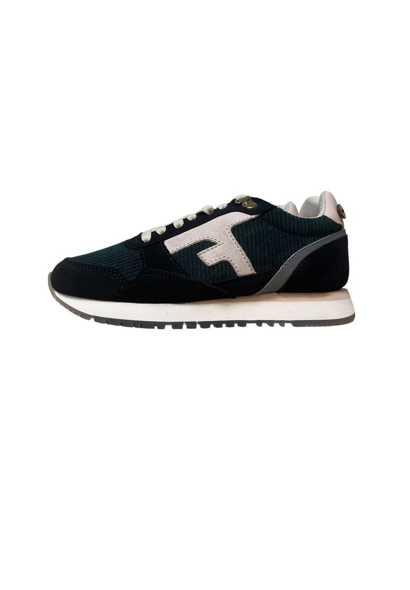 Sneaker con una toma in suede nero e corduroy, dettagli rosa chiaro, suola intermedia bianca e suola testurizzata. Inclusi lacci e dettagli del logo.