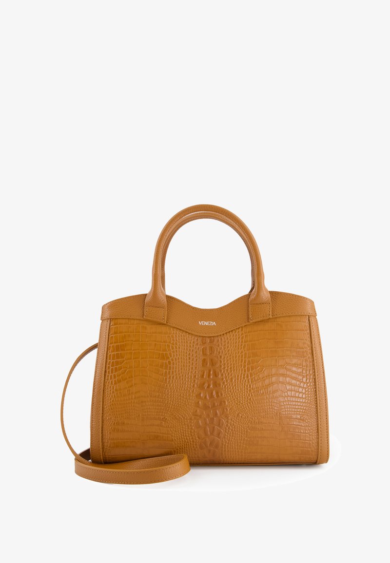 Sac à main tan avec un design texturé en croco embossé. Présente une forme structurée, des poignées supérieures doubles et une bandoulière amovible.