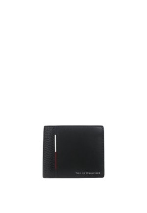 Portafoglio in pelle nera con un pannello laterale testurizzato, una parte frontale liscia e un logo. Dotato di tre tasche per carte e un design minimalista.