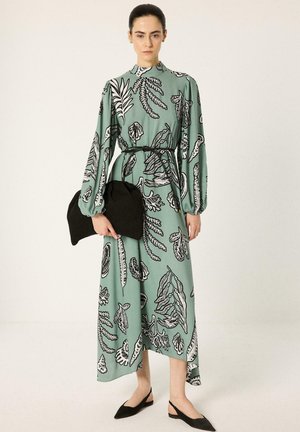 Touché Privé, FLOWY VISCOSE DRESS - Μάξι φόρεμα - green