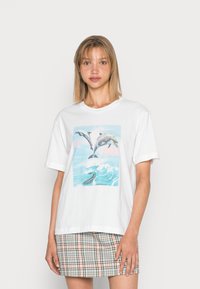 Monki T-shirt estampada - white light/pasteldolphine
