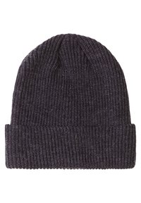 Stickad mössa i mörkgrått, med ribbat mönster och vikkant, designad för värme och komfort under kallt väder.