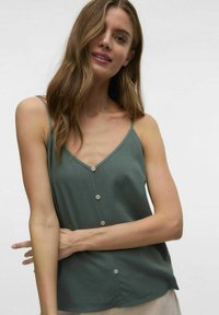 Vero Moda VMMYMILO - Top - laurel wreath