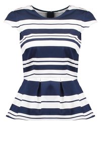 Navy ja valge triibuline peplum sviiter lühikeste varrukatega, ümmarguse kaelusega ja kergete voldidega vöökohtades lisakonstruktsiooni jaoks.