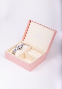 Thumbnail Image 5