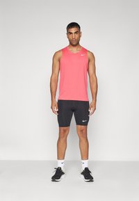 Nike Performance MILER TANK - Topper - aster pink/reflective silver