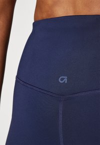 GAP POWER BIKE SHORT - Leggings - navy uniform