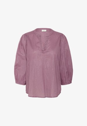 Paarse blouse met een ronde halslijn, geplooid ontwerp en driekwart pofmouwen. Lichtgewicht stof met verticale strepen en een knoopdetail.