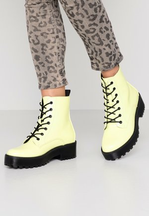 Plateaustøvletter - neon yellow