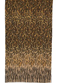 Tessuto con stampa leopardata in sfumature di marrone e nero, caratterizzato da un design a gradiente che va da macchie a strisce allungate nella parte inferiore. Texture morbida.