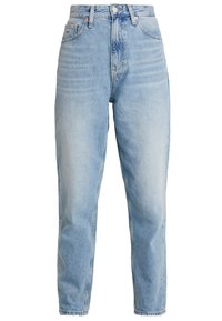 Vaqueros de tiro alto azul claro hechos de mezclilla, con perneras rectas, cinco bolsillos y costuras en tono con un leve desgastado.